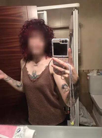 Bernadette, 36