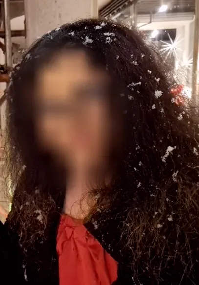 Claudia, 24