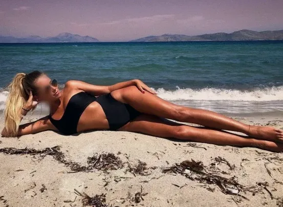 Fiona, 35