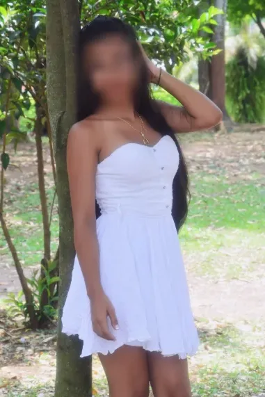 Ivona, 28