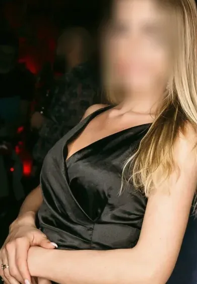 Katarina, 35