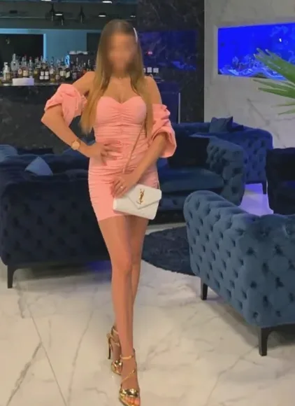 Melanie, 25