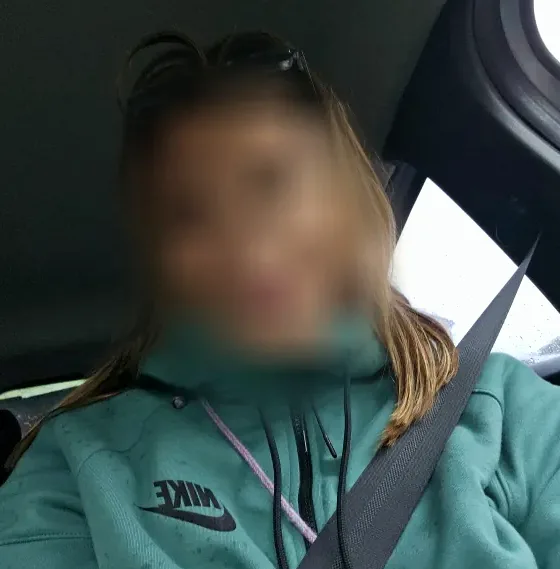 Nadine, 22