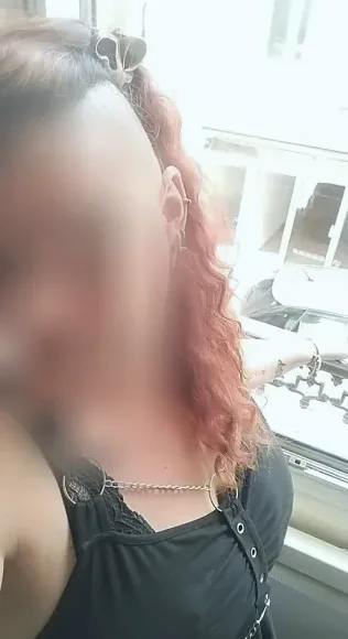Pia, 35