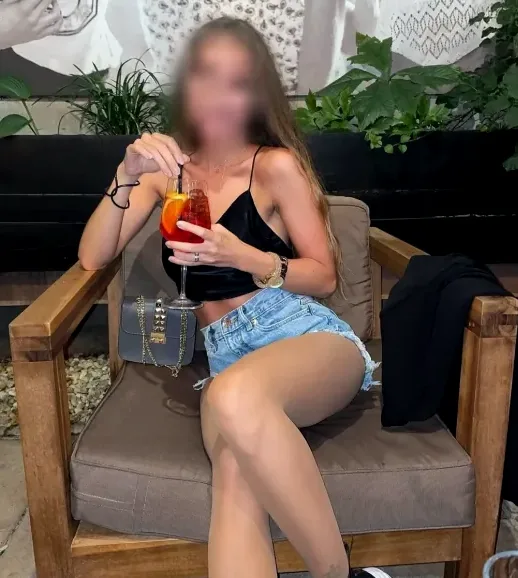 Thea, 28