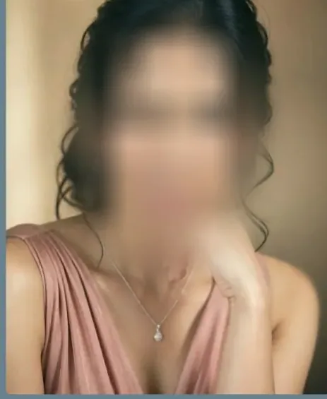 Vanessa, 39